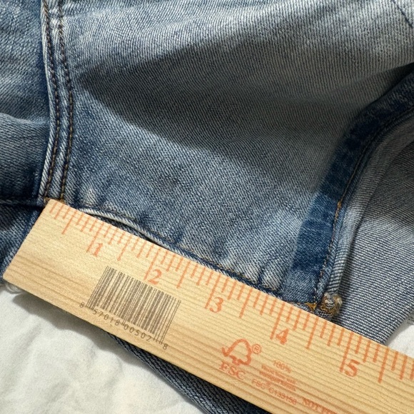 Anthropologie Pilcro Patchwork Distressed Blue Jean Shorts. Slim Boyfriend. 29 - Picture 10 of 14